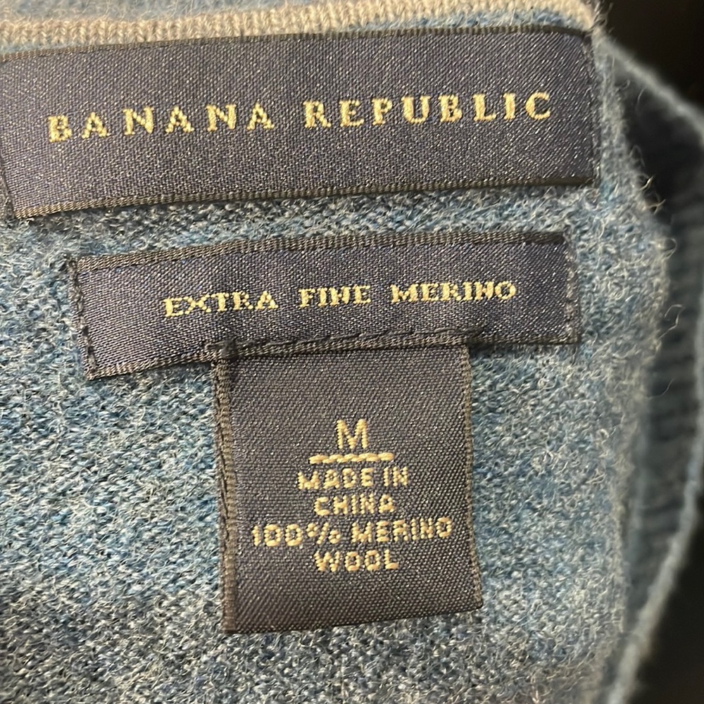 Banana Republic V neck Sweater, Medium, Merino Wool, Blue - Picture 3 of 6